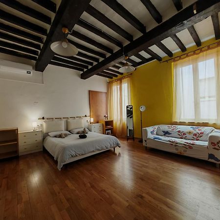La Sosta 2-Casa Accanto Alla Stazione Dei Treni Modena Exteriör bild