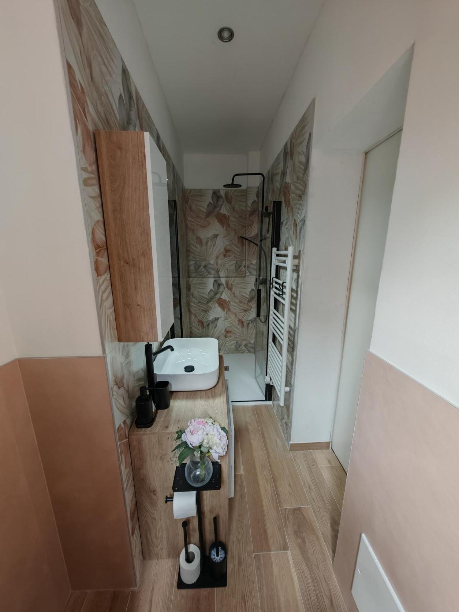 La Sosta 2-Casa Accanto Alla Stazione Dei Treni Modena Exteriör bild